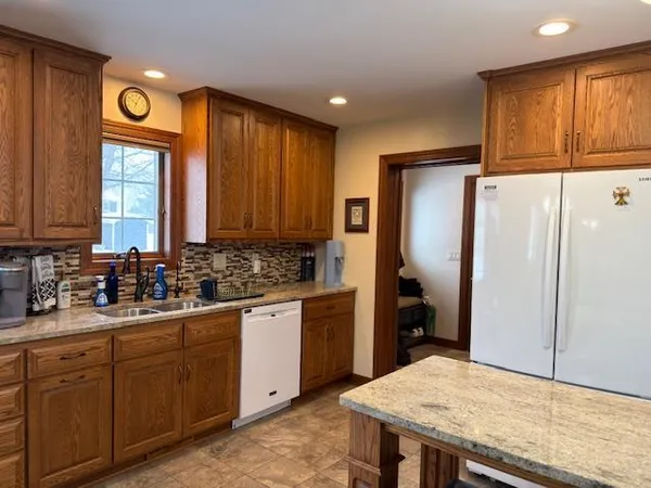 $419,000 | 728 5th Street Northwest, Clara City, MN 56222
