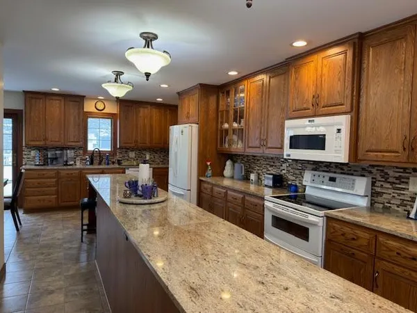 $419,000 | 728 5th Street Northwest, Clara City, MN 56222