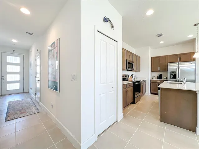 $399,000 | 1393 Captiva Cove, Unit 21, Sanford, FL 32771