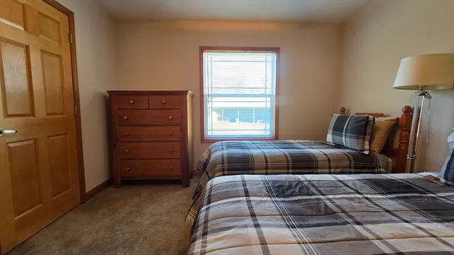 $1 | 1240 Hummingbird Road, Buncombe, IL 62912