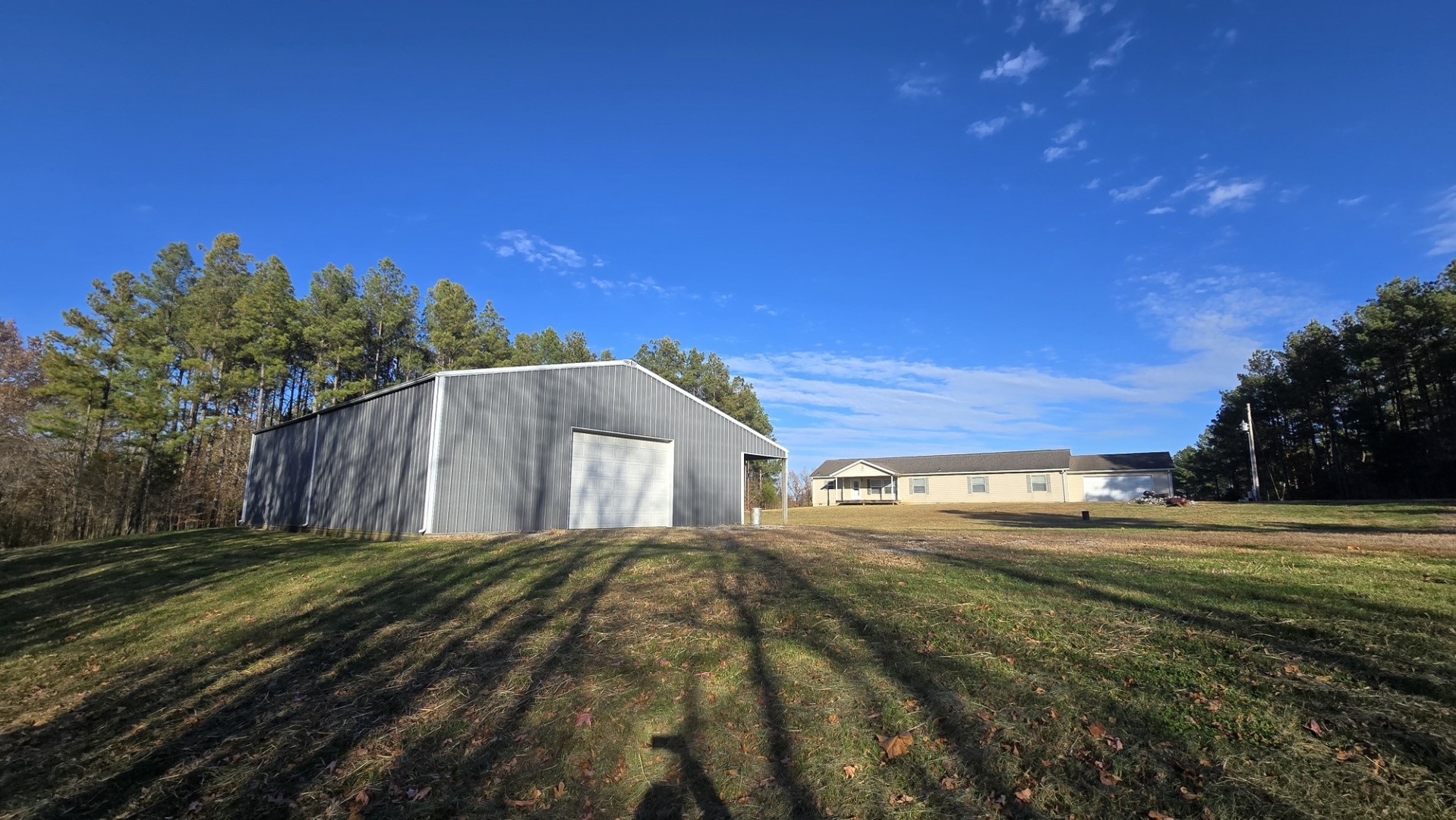 1240 Hummingbird Road Buncombe, IL 62912 - Photo 8 of 51 a backyard of a house