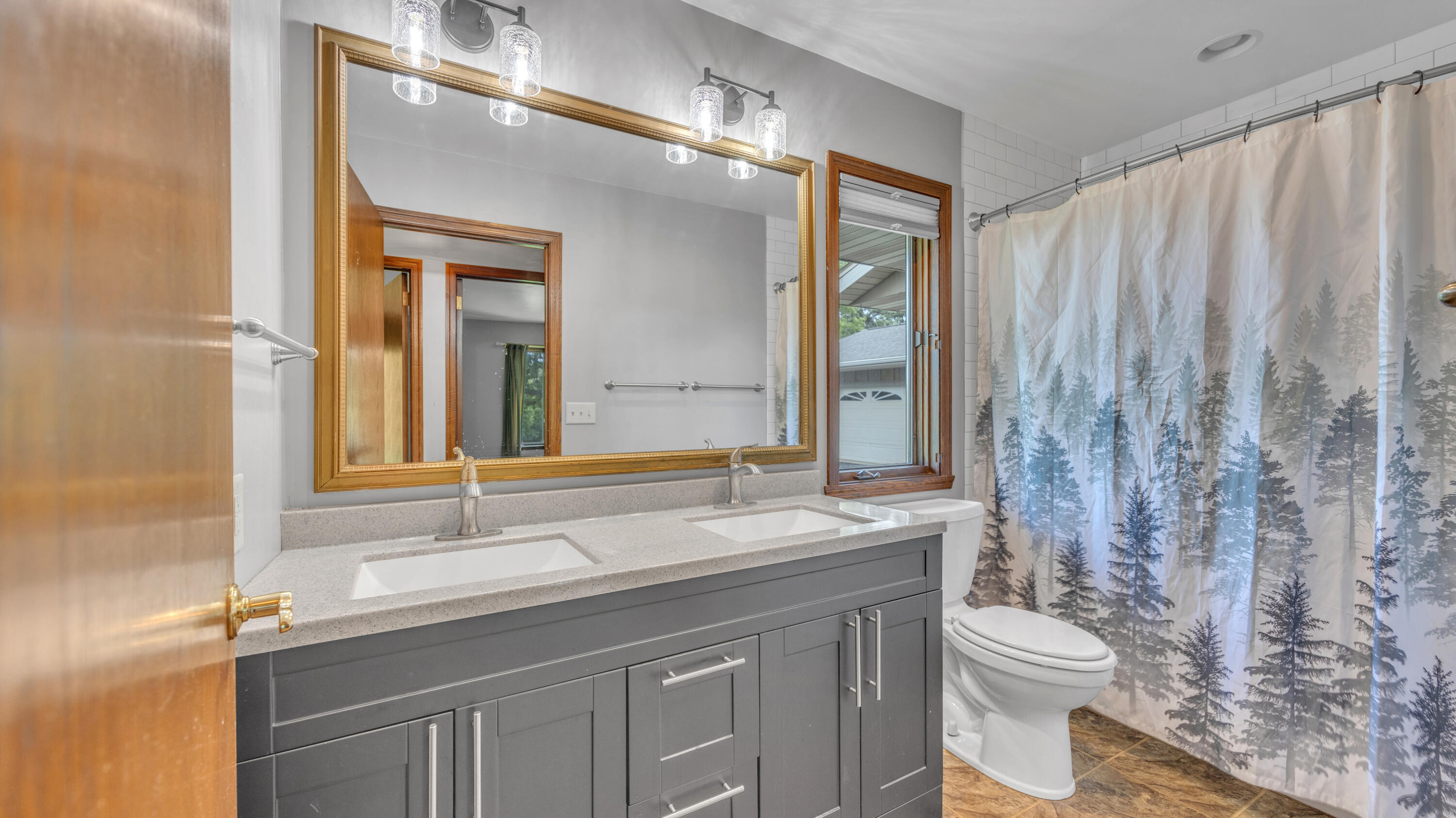 W4978 Valley Creek Road Fond du Lac, WI 54937 - Photo 16 of 60 Main Bathroom 1