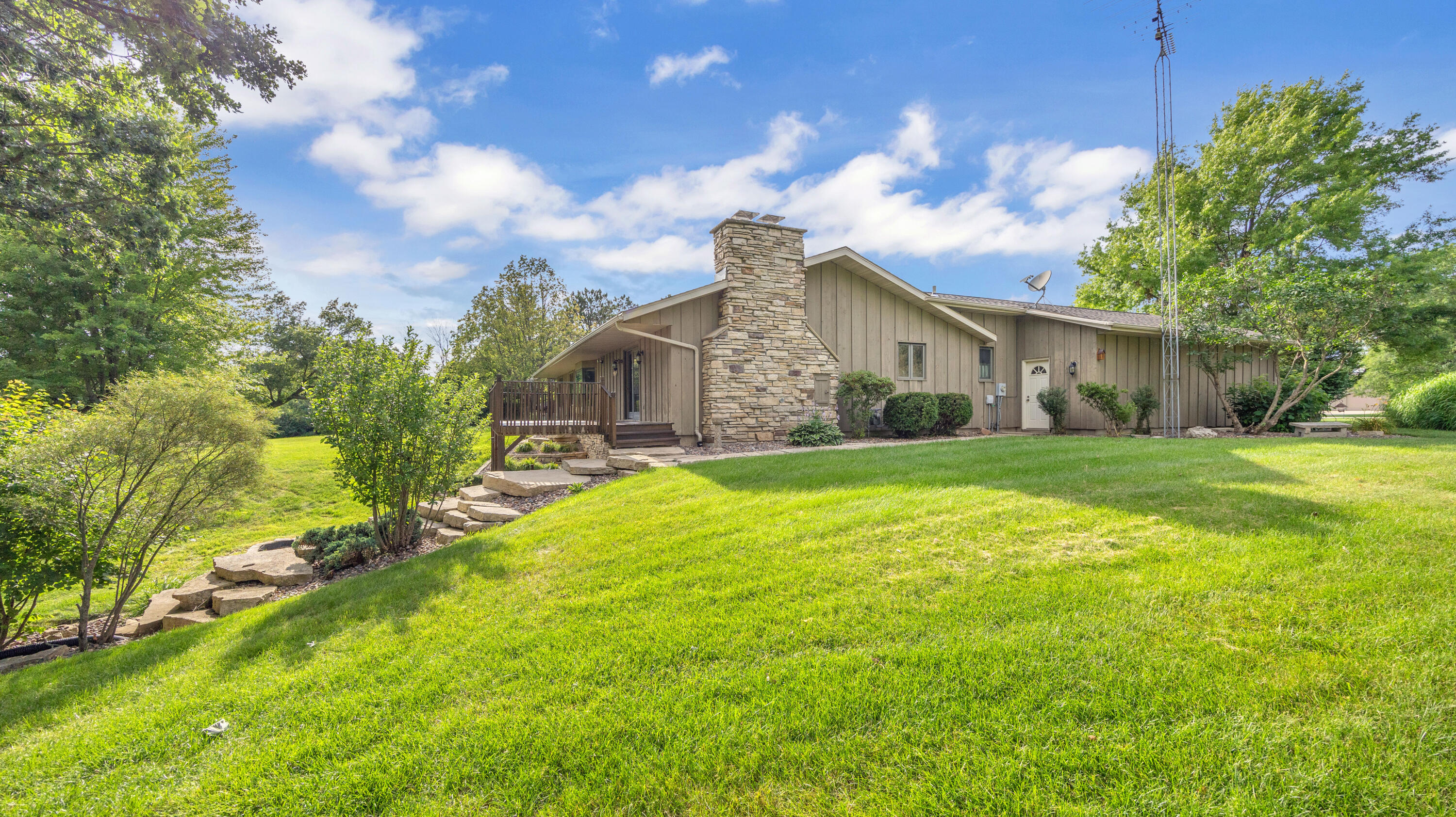 W4978 Valley Creek Road Fond du Lac, WI 54937 - Photo 37 of 60 Back and side yard 1
