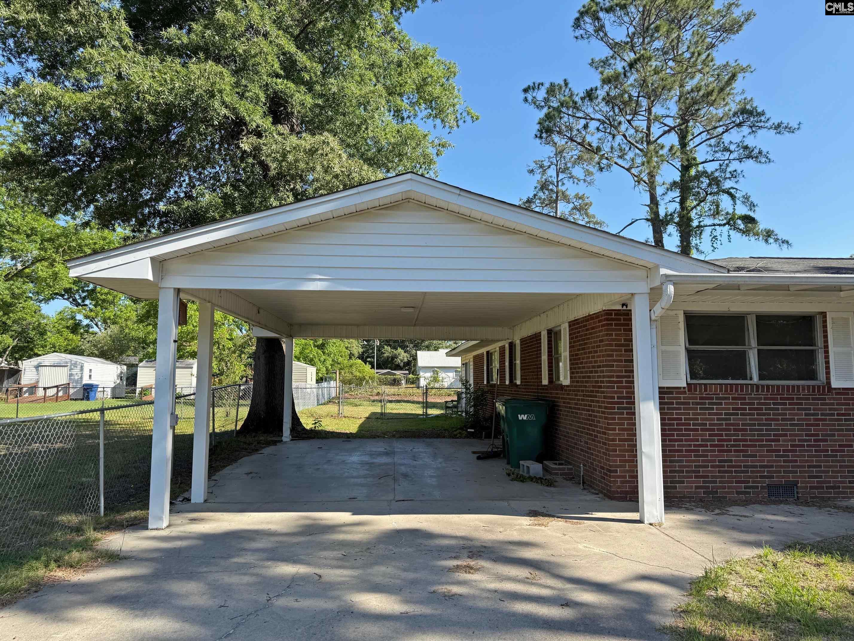 357 Highland Avenue Batesburg, SC 29006 - Photo 3 of 36