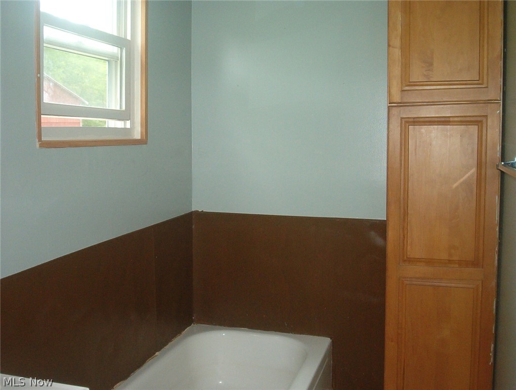 5188 Palmyra Road Warren, OH 44481 - Photo 16 of 21