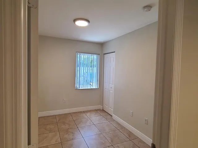 $2,750 | 1977 Northwest 5th Place, Unit 408, Miami, FL 33136