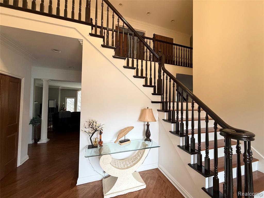 23170 Inverness Court Novi, MI 48374 - Photo 2 of 51