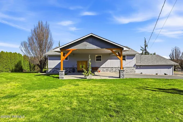 $707,000 | 12309 Douglas Road, Yakima, WA 98908