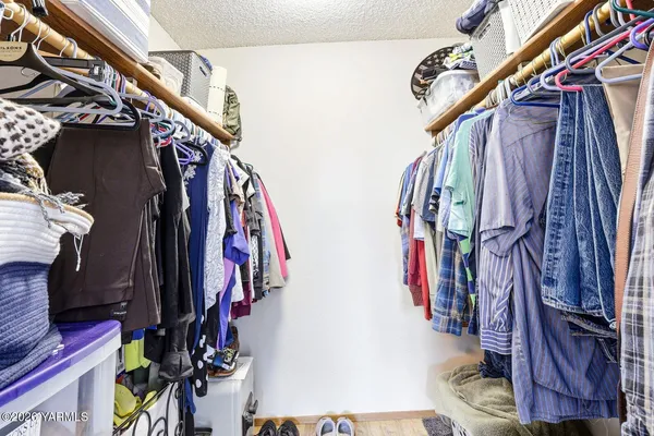 $707,000 | 12309 Douglas Road, Yakima, WA 98908