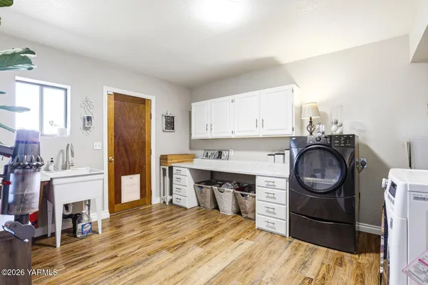 $707,000 | 12309 Douglas Road, Yakima, WA 98908