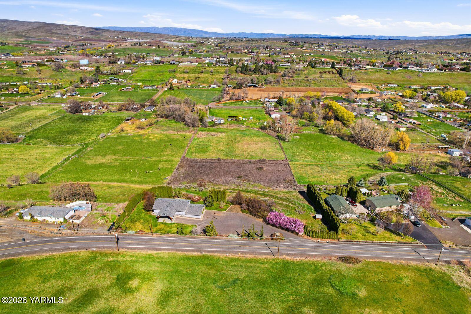 12309 Douglas Road Yakima, WA 98908 - Photo 46 of 58 46- Front of House Drone