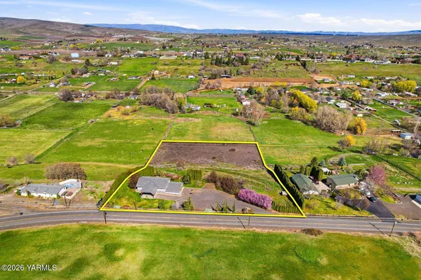$707,000 | 12309 Douglas Road, Yakima, WA 98908
