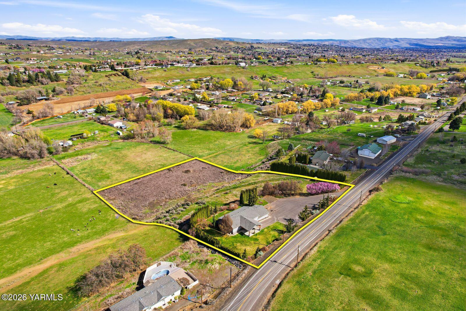 12309 Douglas Road Yakima, WA 98908 - Photo 55 of 58 52- Property Line Drone