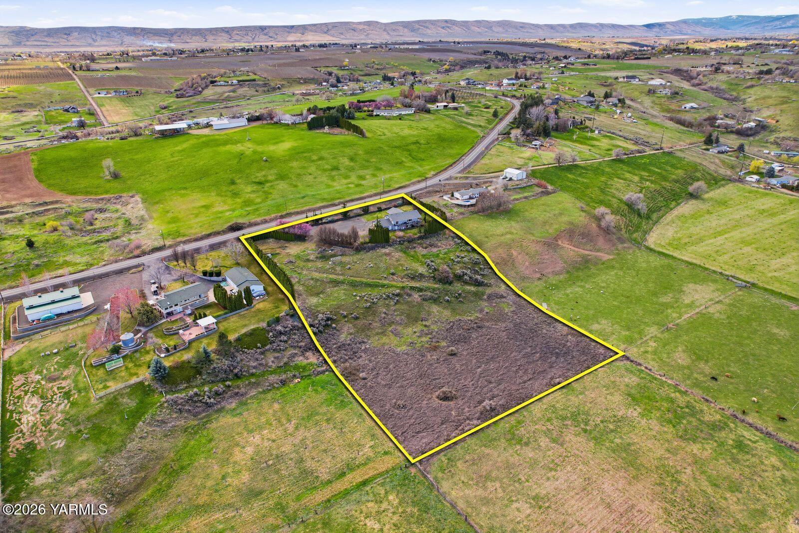 12309 Douglas Road Yakima, WA 98908 - Photo 57 of 58 54- Property Line Drone