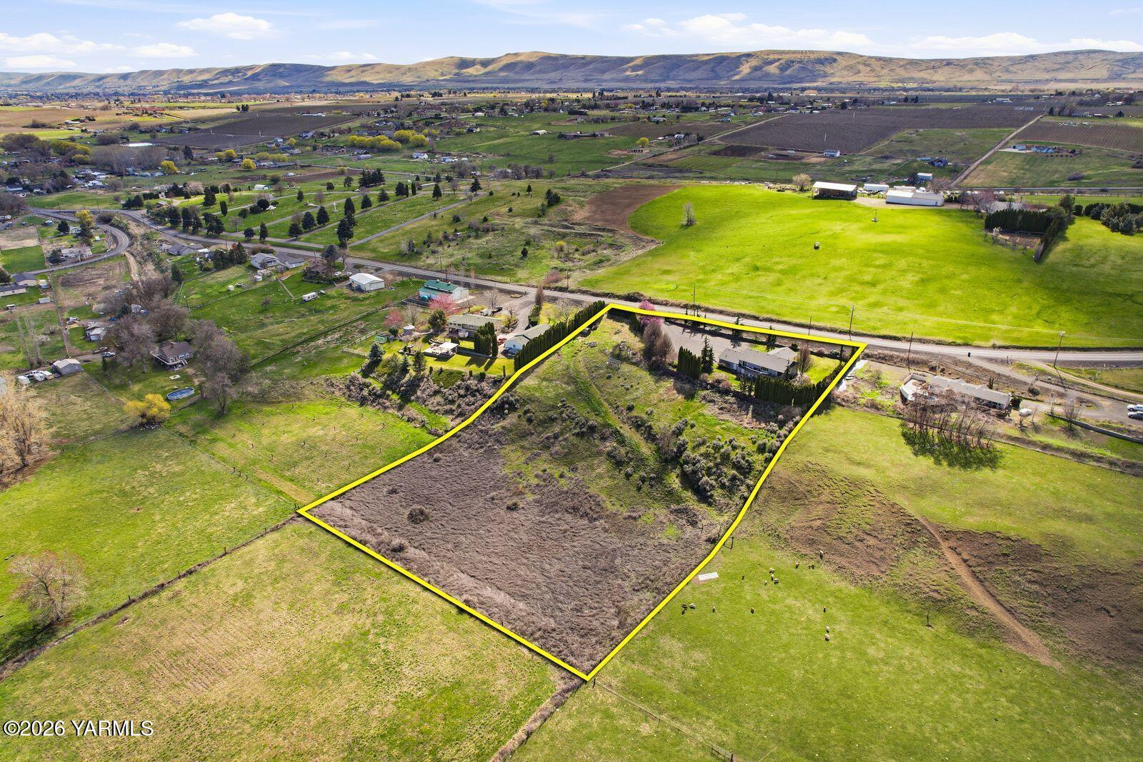 12309 Douglas Road Yakima, WA 98908 - Photo 58 of 58 55- Property Line Drone
