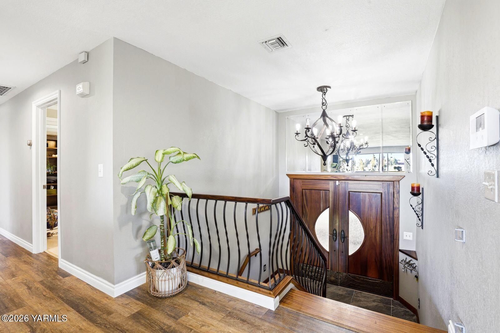 12309 Douglas Road Yakima, WA 98908 - Photo 6 of 58 6- Entrance