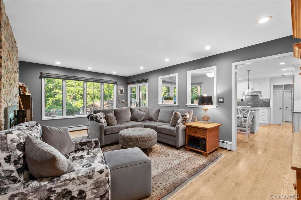 96 Plainview Road Woodbury, NY 11797 - Photo 9 of 38