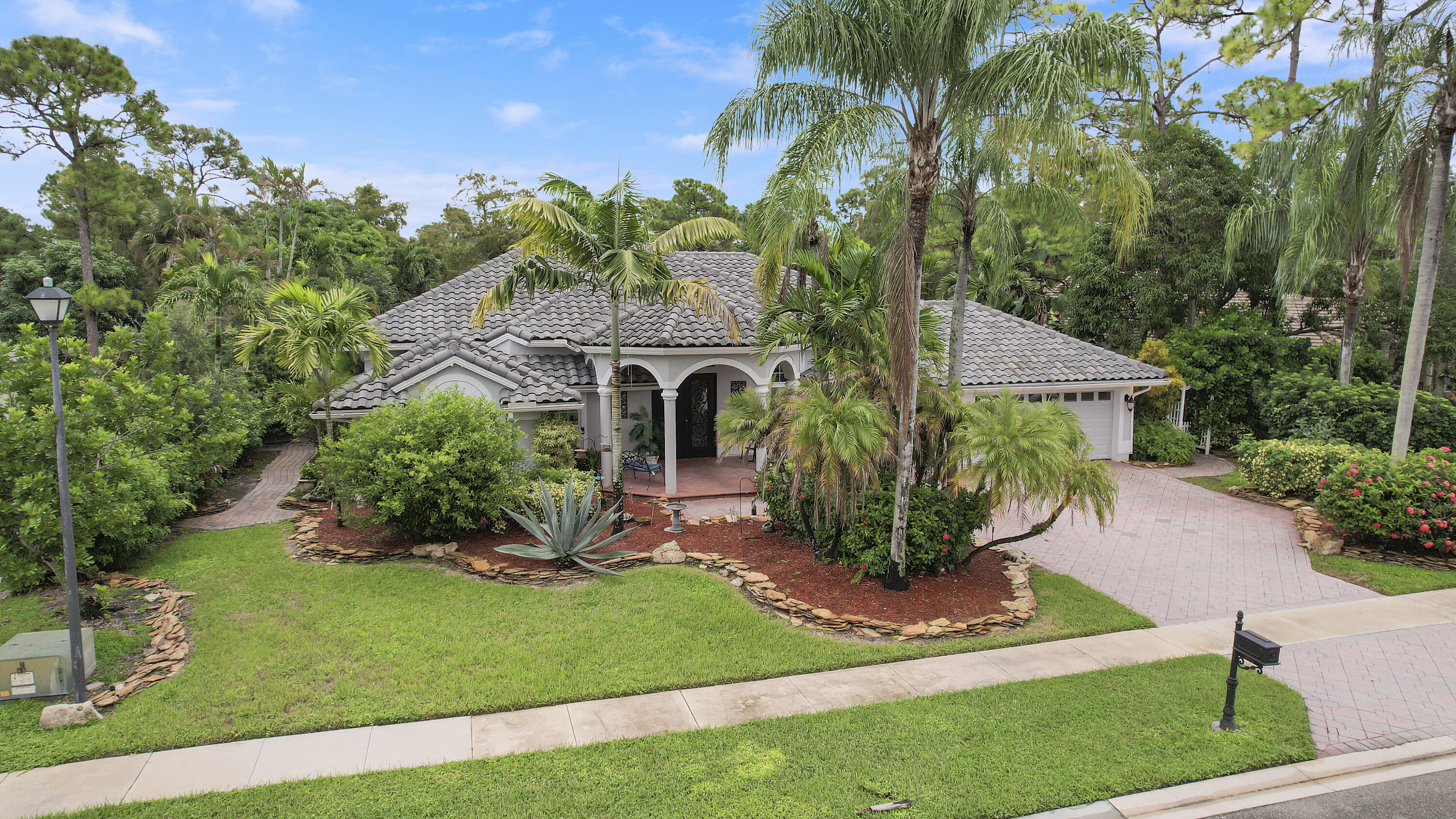 892 Cedar Cove Road Wellington, FL 33414 - Photo 1 of 55 Aerials-1