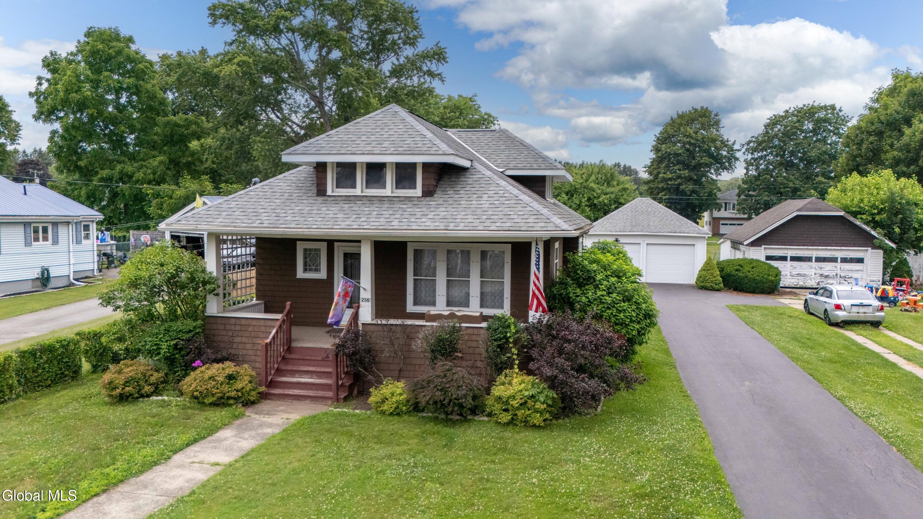 256 Mohawk Dr-42