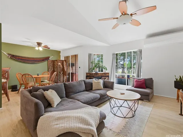 $759,958 | 94-752 Lumiauau Street, Unit Z2, Waipahu, HI 96797