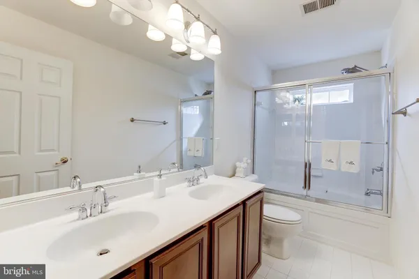 $2,600 | 575 Edmonton Terrace Northeast, Leesburg, VA 20176