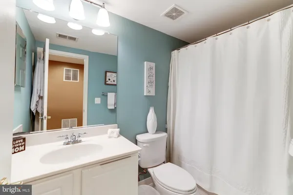 $2,600 | 575 Edmonton Terrace Northeast, Leesburg, VA 20176