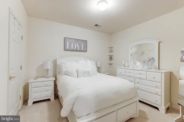 $2,600 | 575 Edmonton Terrace Northeast, Leesburg, VA 20176