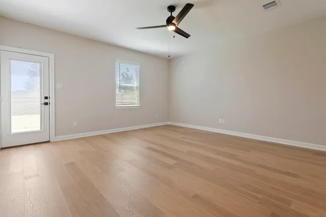 $277,900 | 1115 Moonlight Trce Drive, Beasley, TX 77417