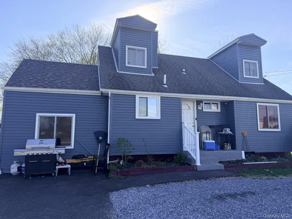 $685,000 | 332 Crooked Hill Road, Brentwood, NY 11717