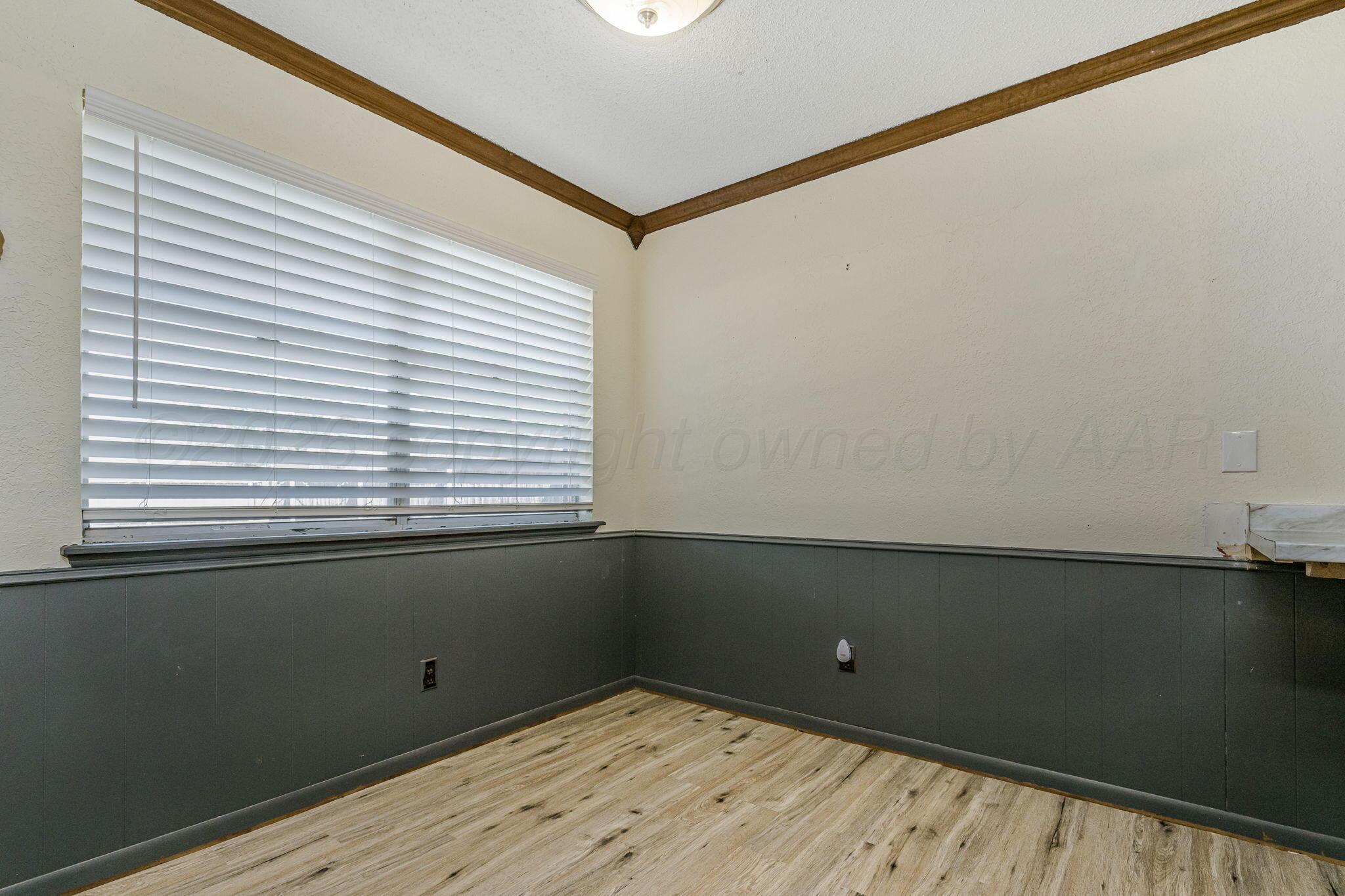 5212 Leigh Avenue Amarillo, TX 79110 - Photo 11 of 20 5212 Leigh Ave 09