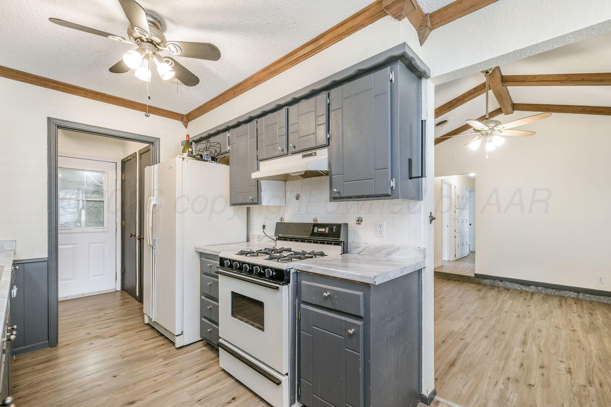 5212 Leigh Avenue Amarillo, TX 79110 - Photo 13 of 20 5212 Leigh Ave 11