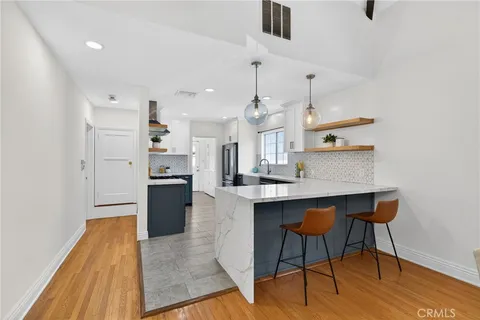 $1,895,000 | 520 North Citrus Avenue, Los Angeles, CA 90036