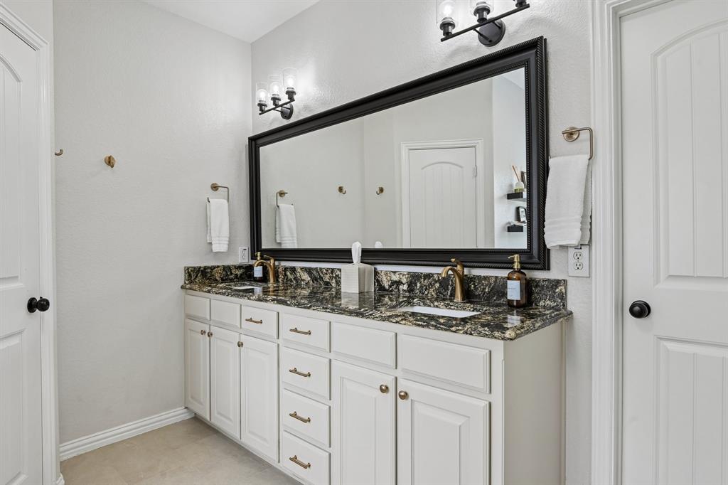 4018 Enclave Lane Rowlett, TX 75089 - Photo 19 of 39