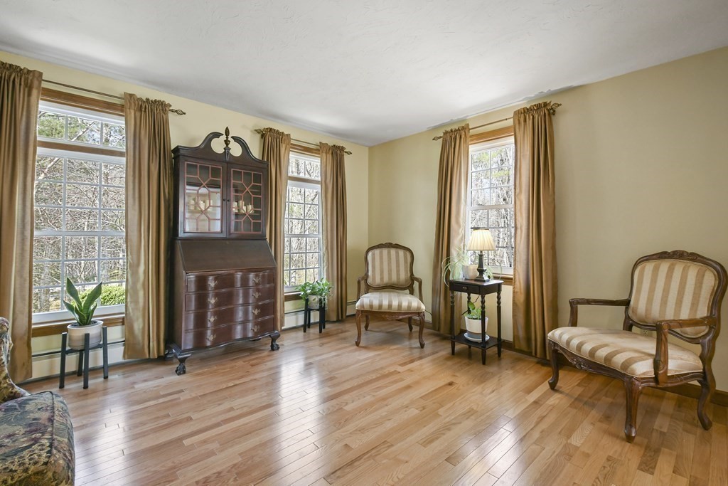 4 Charnock Circle Rutland, MA 01543 - Photo 13 of 42