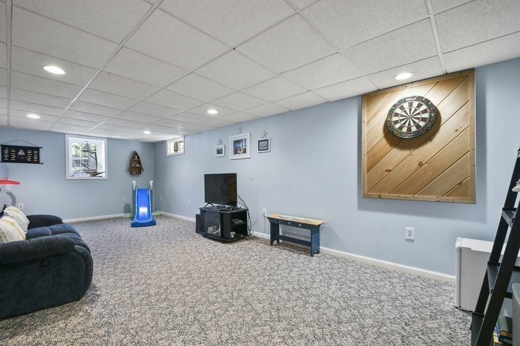 4 Charnock Circle Rutland, MA 01543 - Photo 23 of 42