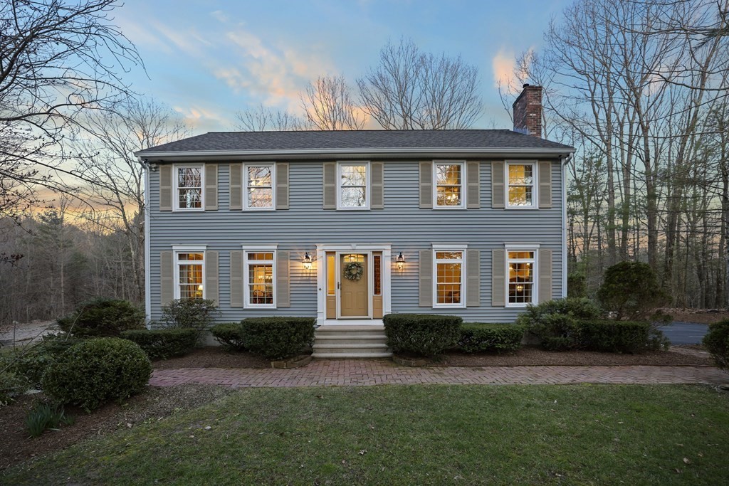 4 Charnock Circle Rutland, MA 01543 - Photo 3 of 42