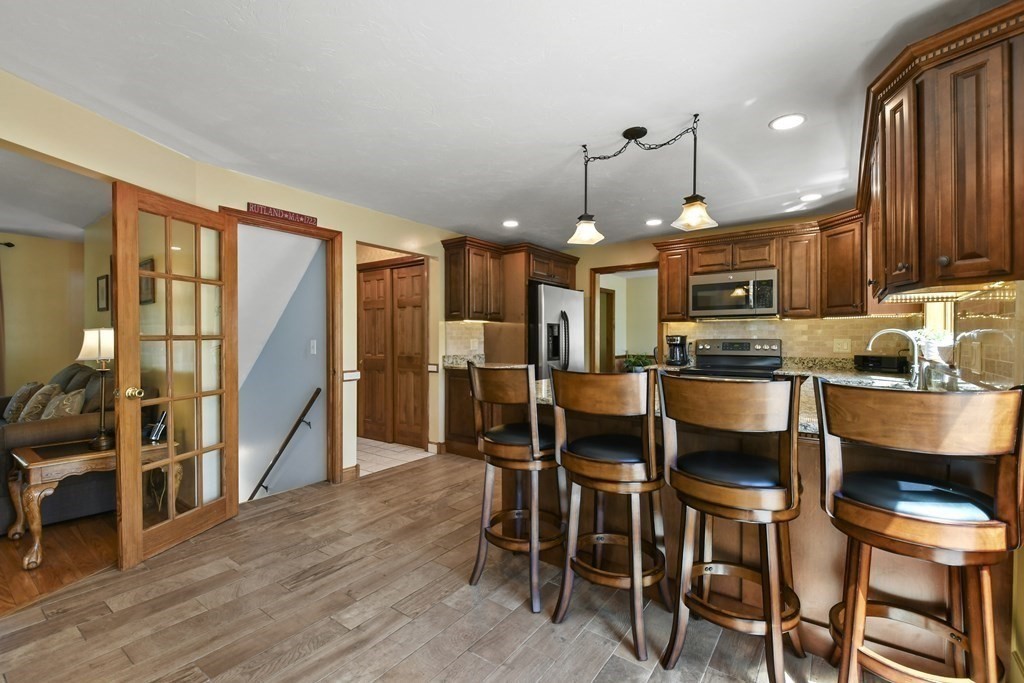 4 Charnock Circle Rutland, MA 01543 - Photo 5 of 42