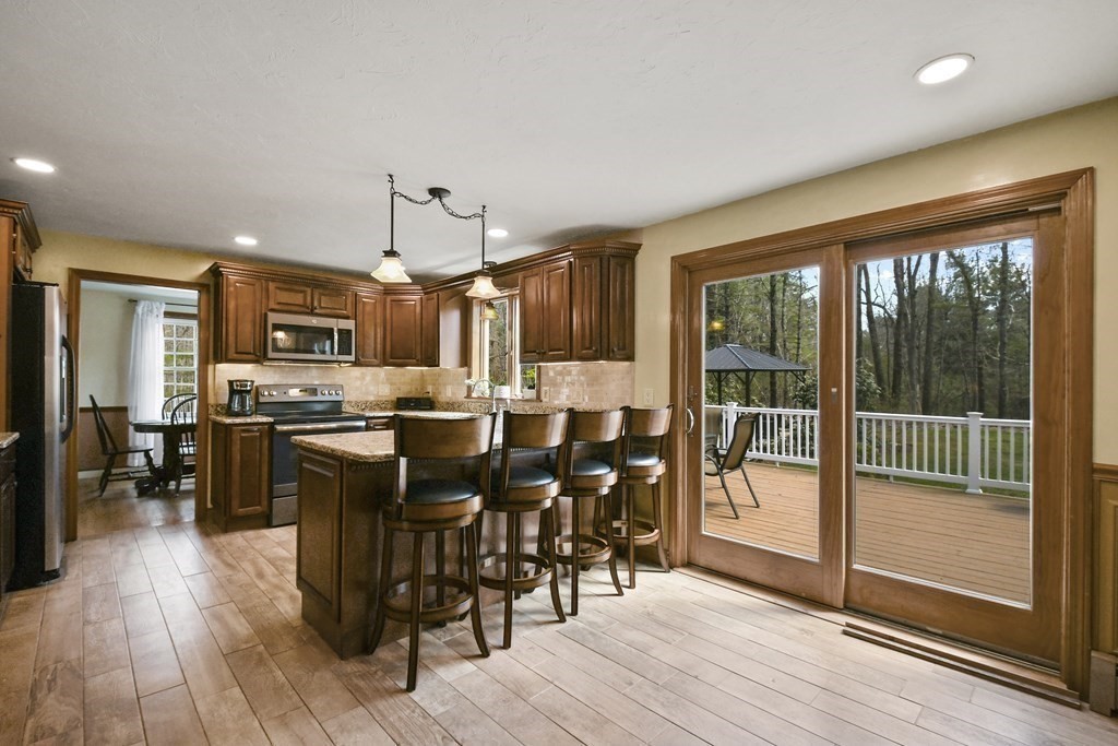 4 Charnock Circle Rutland, MA 01543 - Photo 7 of 42