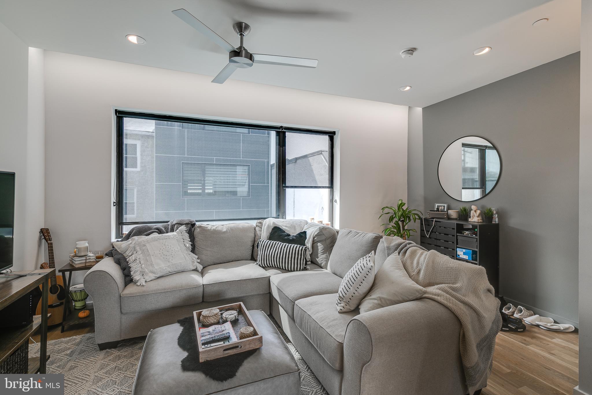 1308 Hope Street, Unit B Philadelphia, PA 19122 - Photo 3 of 24