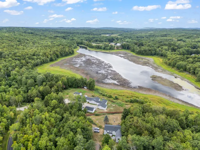 $999,000 | 102 Manning Drive, West Gardiner, ME 04345