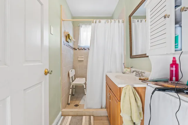 $999,000 | 102 Manning Drive, West Gardiner, ME 04345