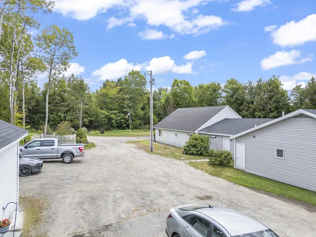 $999,000 | 102 Manning Drive, West Gardiner, ME 04345