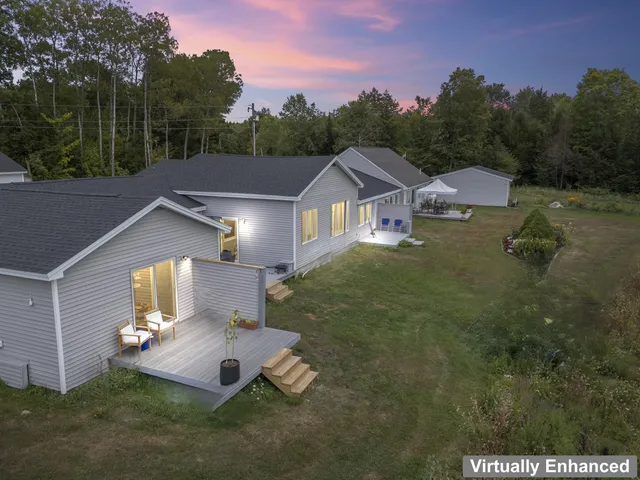 $999,000 | 102 Manning Drive, West Gardiner, ME 04345