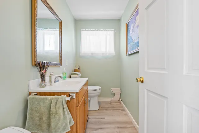 $999,000 | 102 Manning Drive, West Gardiner, ME 04345