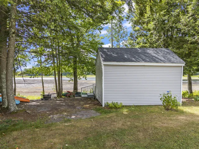 $999,000 | 102 Manning Drive, West Gardiner, ME 04345