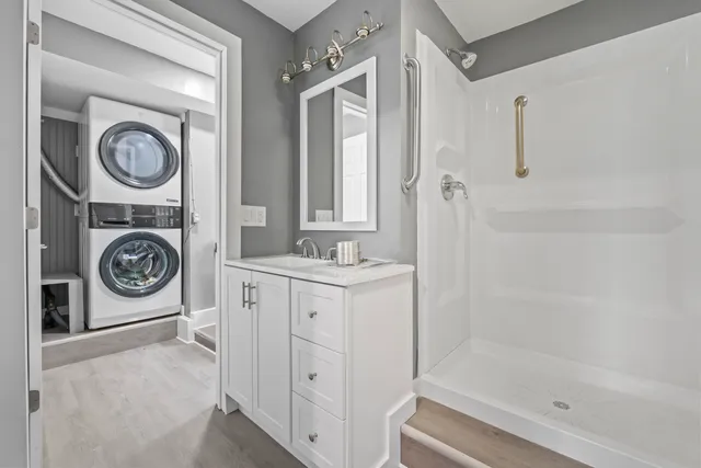 $999,000 | 102 Manning Drive, West Gardiner, ME 04345