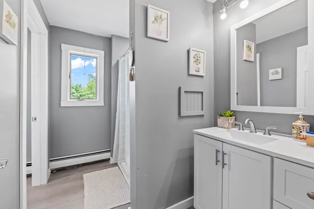 $999,000 | 102 Manning Drive, West Gardiner, ME 04345