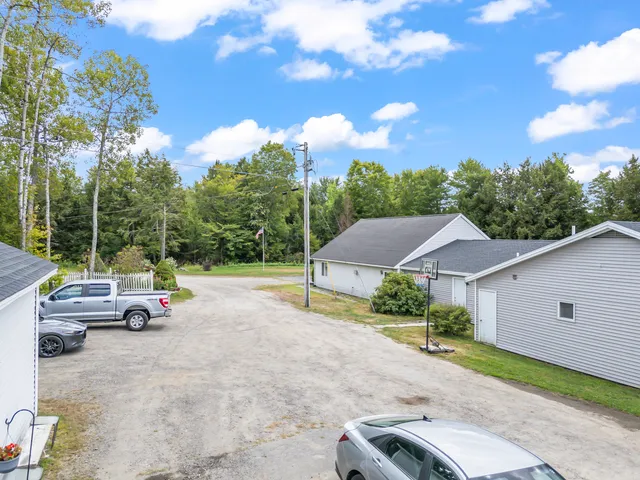 $999,000 | 102 Manning Drive, West Gardiner, ME 04345