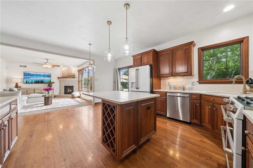 1012 Buck Run Road Canonsburg, PA 15317 - Photo 4 of 49