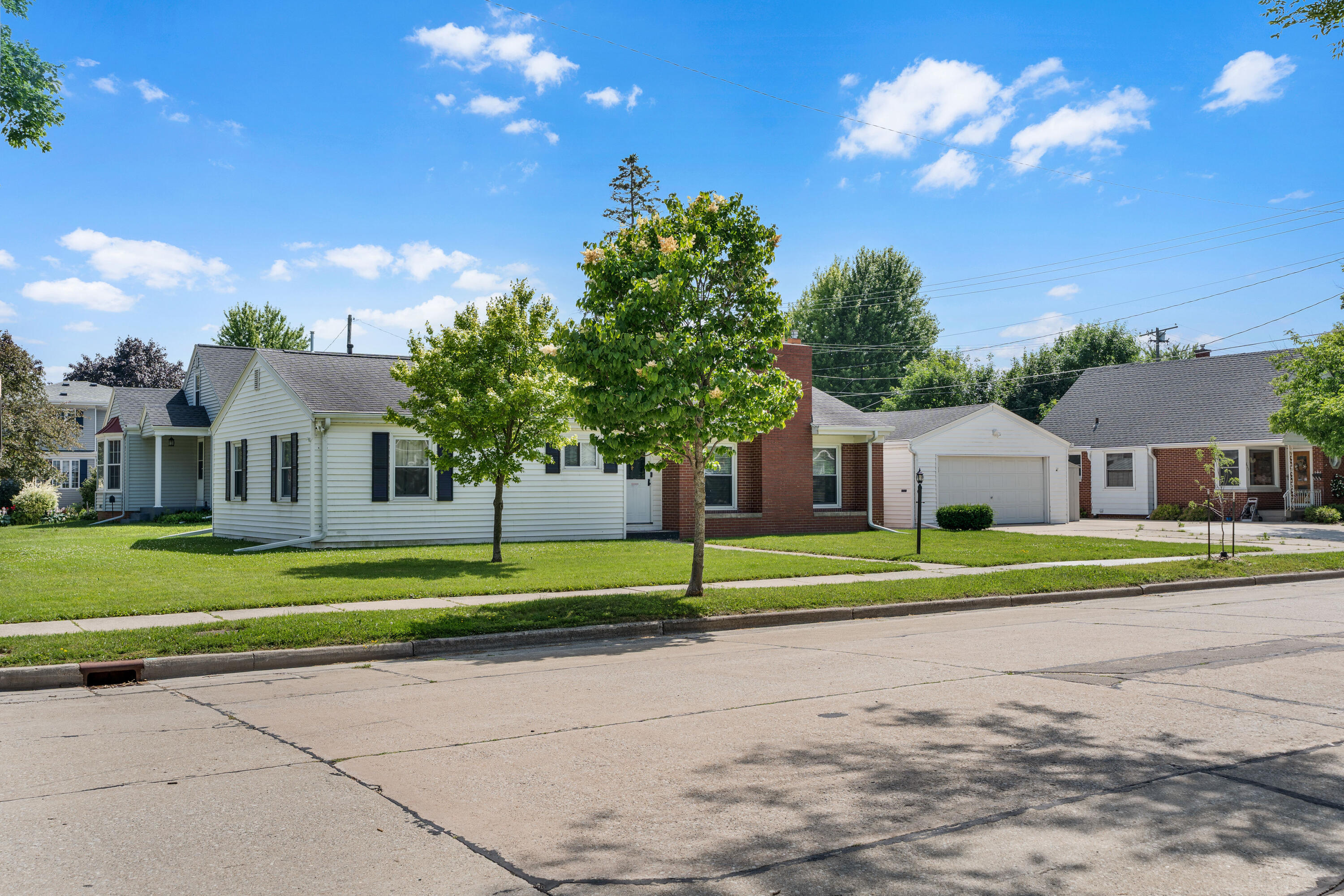 601 Isabelle Avenue Racine, WI 53402 - Photo 1 of 30 DSC04821